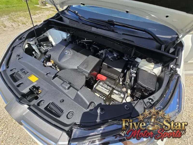 2018 Toyota Highlander Limited AWD photo 2