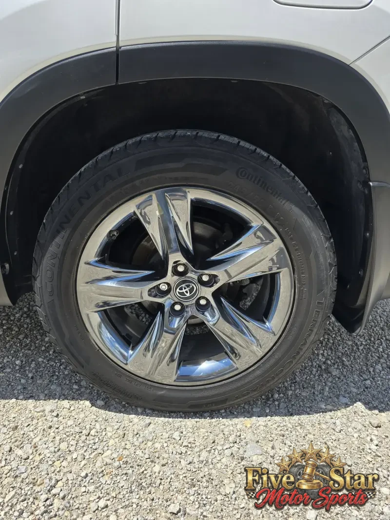 2018 Toyota Highlander Limited AWD photo 31