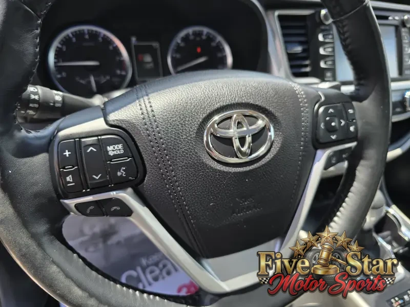 2018 Toyota Highlander Limited AWD photo 16