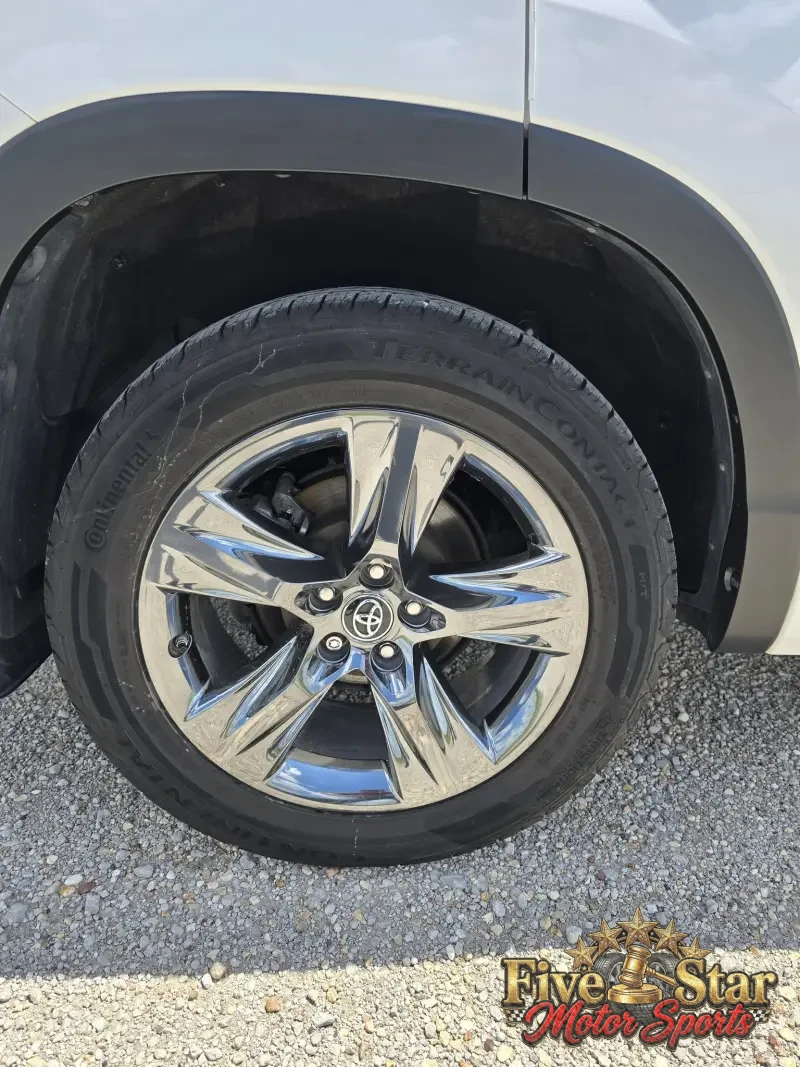 2018 Toyota Highlander Limited AWD photo 30