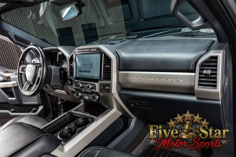 2022 Ford F250 Lariat photo 25