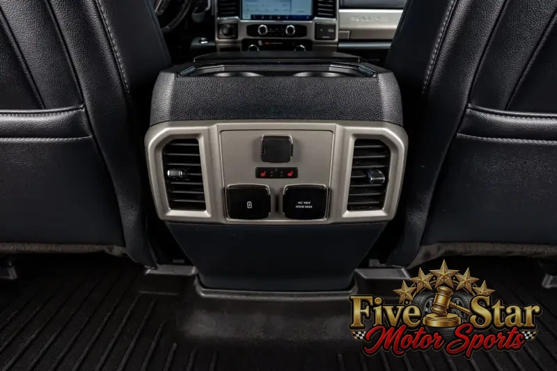 2022 Ford F250 Lariat photo 17