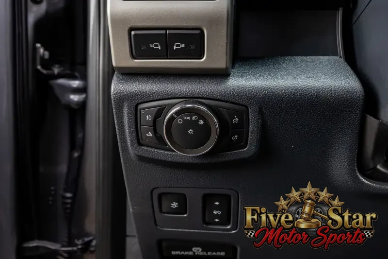 2022 Ford F250 Lariat photo 12