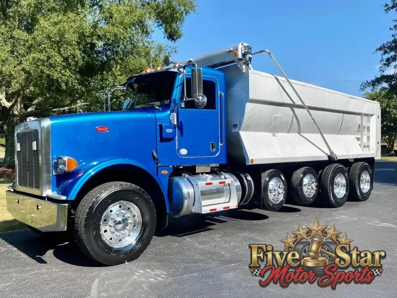 2014 Peterbilt 367 Dump Truck photo 13