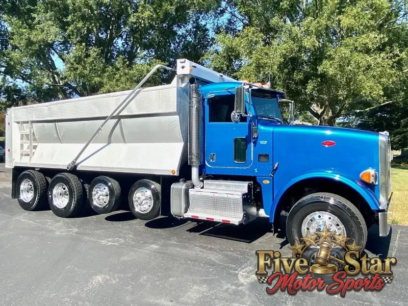 2014 Peterbilt 367 Dump Truck photo 15