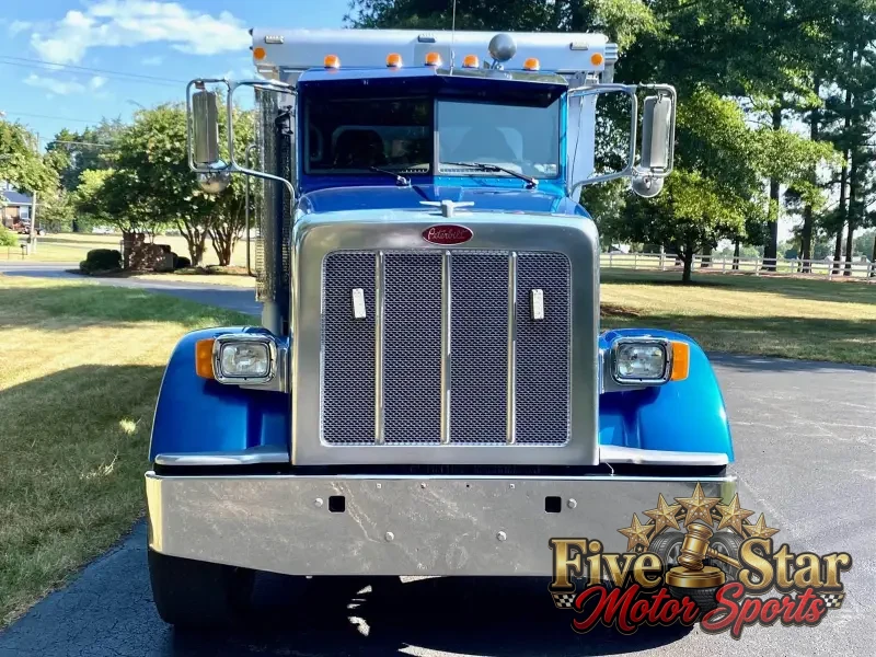 2014 Peterbilt 367 Dump Truck photo 11