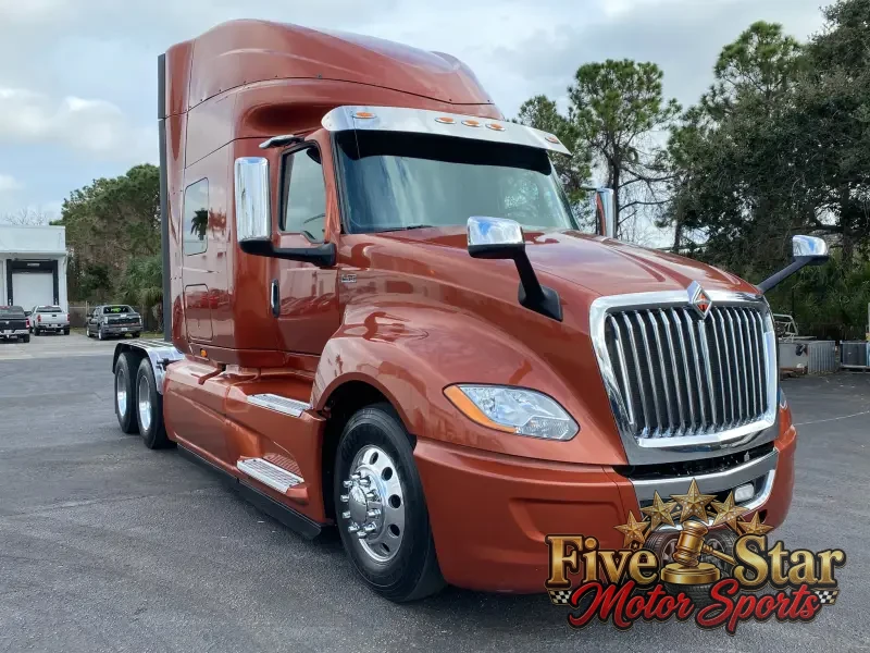 2018 International LT photo 41