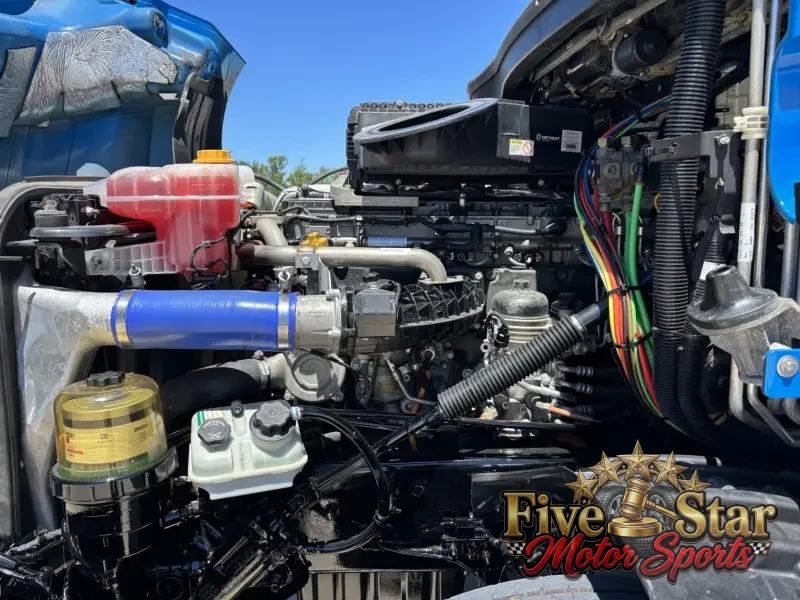 2020 Freightliner Cascadia 126 photo 18