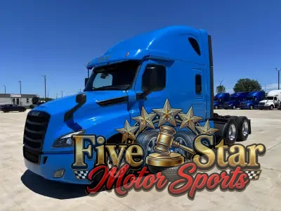 2020 Freightliner Cascadia 126