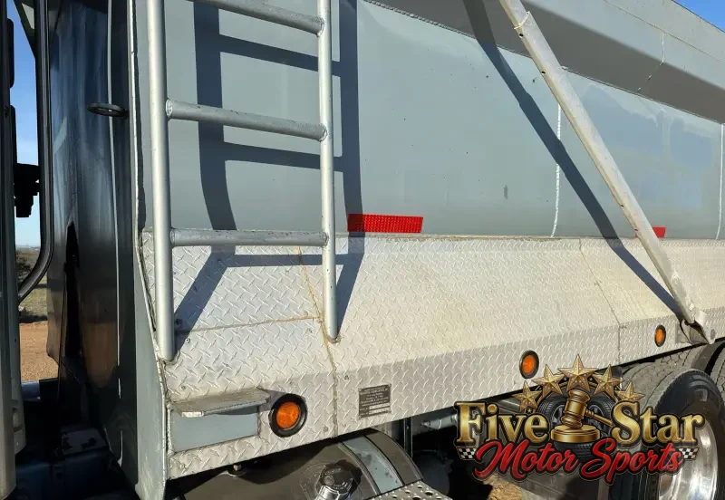 2013 Freightliner Coronado Dump Truck photo 24