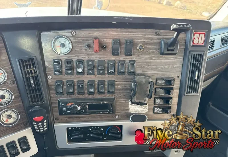 2013 Freightliner Coronado Dump Truck photo 46