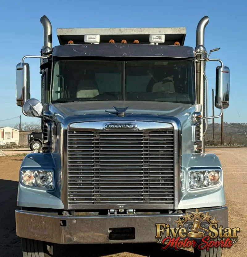 2013 Freightliner Coronado Dump Truck photo 2