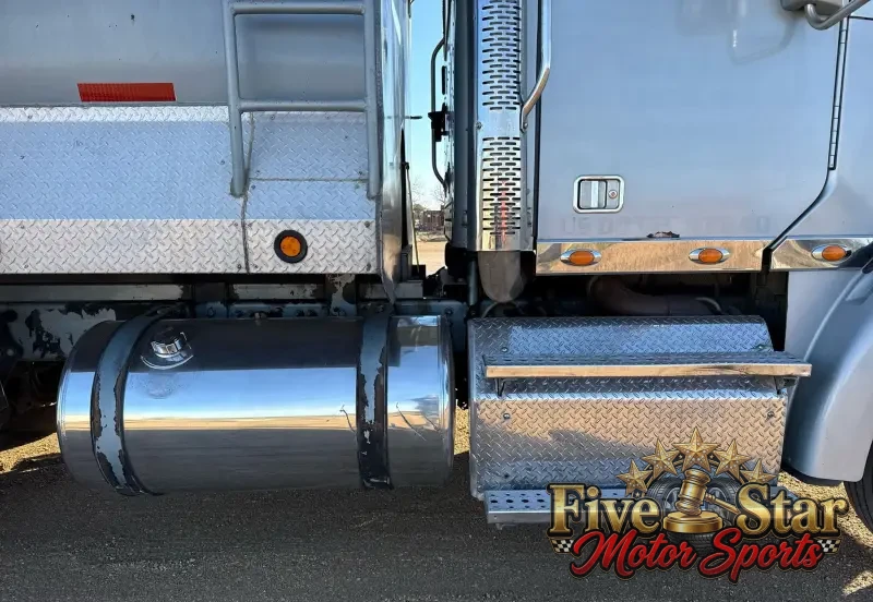 2013 Freightliner Coronado Dump Truck photo 15