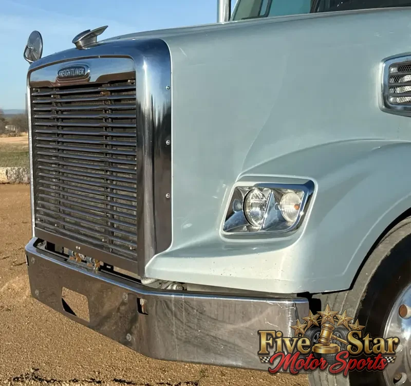 2013 Freightliner Coronado Dump Truck photo 11