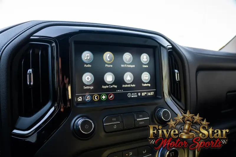 2022 Chevrolet Silverado 1500 RST photo 15