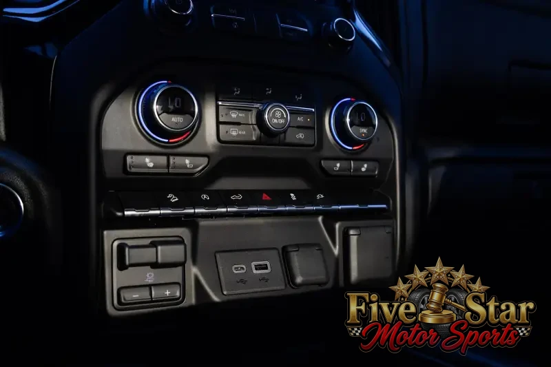 2022 Chevrolet Silverado 1500 RST photo 14
