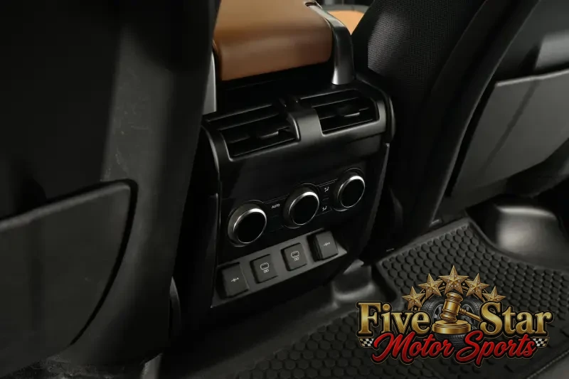 2021 Land Rover Defender 110 X Sport photo 21