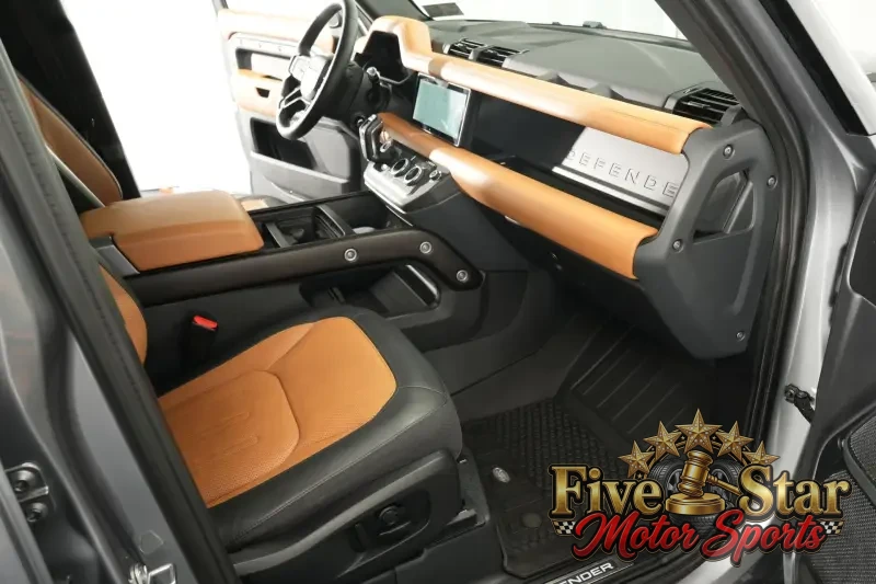 2021 Land Rover Defender 110 X Sport photo 32