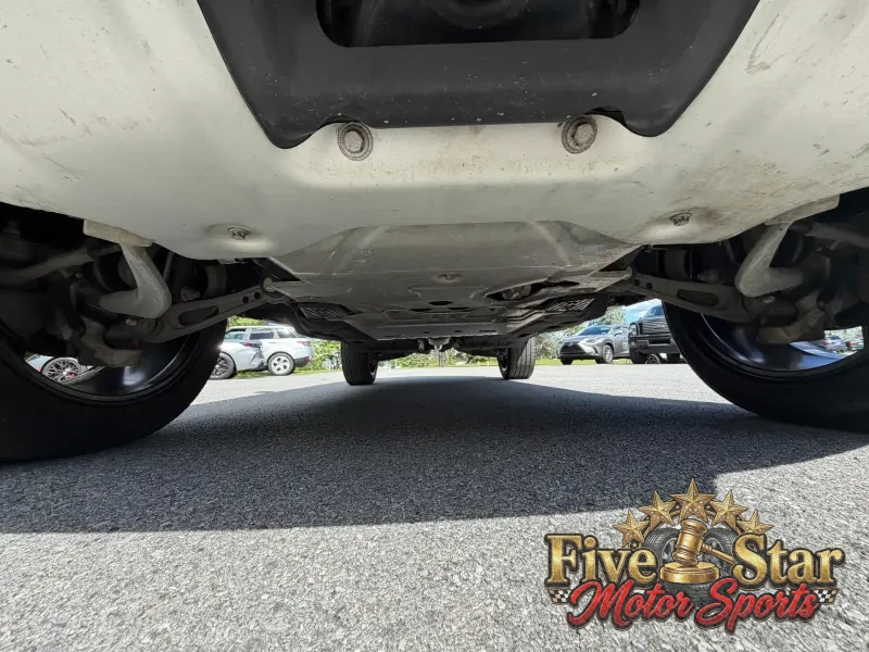 2021 Land Rover Defender 110 X Sport photo 5