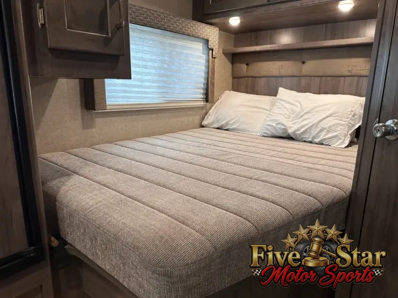 2018 Winnebago Spirit 25B photo 21