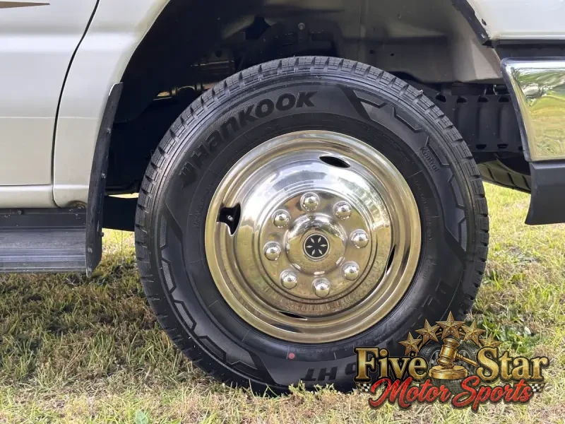 2018 Winnebago Spirit 25B photo 30