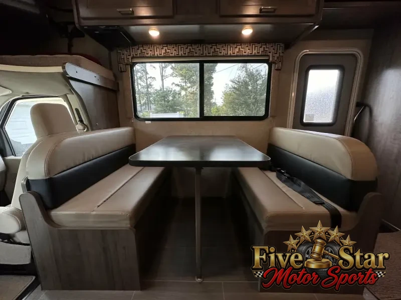 2018 Winnebago Spirit 25B photo 23
