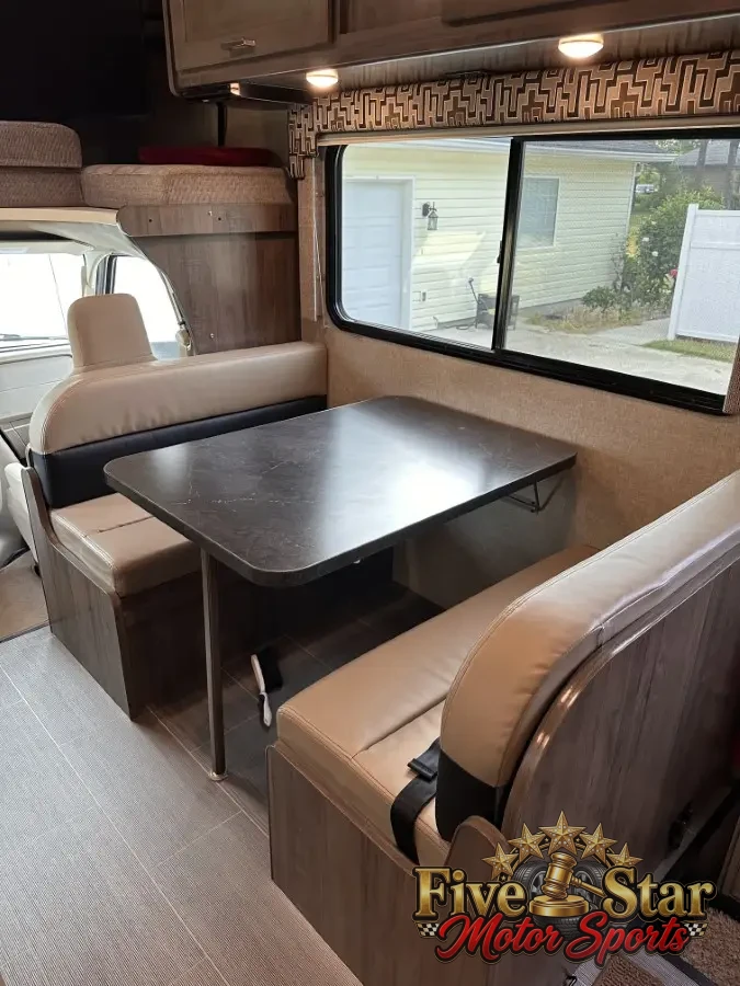 2018 Winnebago Spirit 25B photo 7