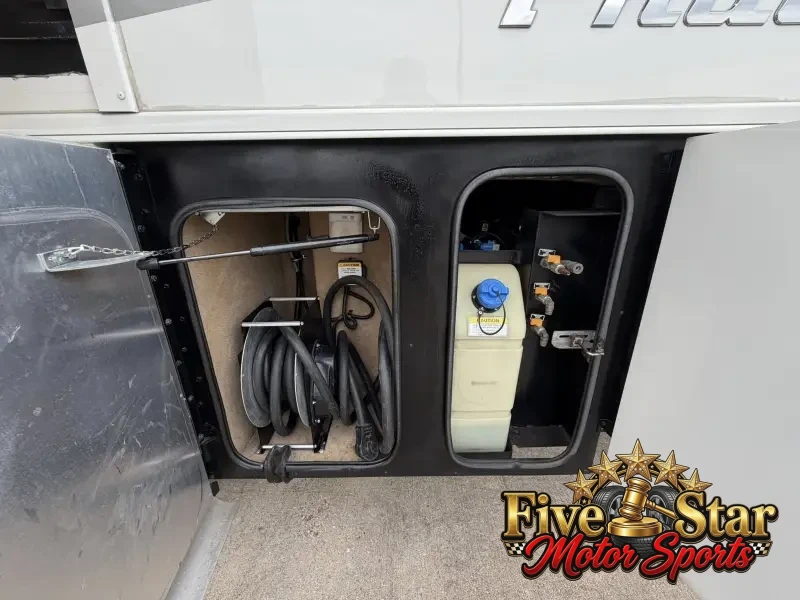 2018 Tiffin Phaeton 40IH photo 45