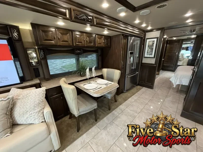 2018 Tiffin Phaeton 40IH photo 33