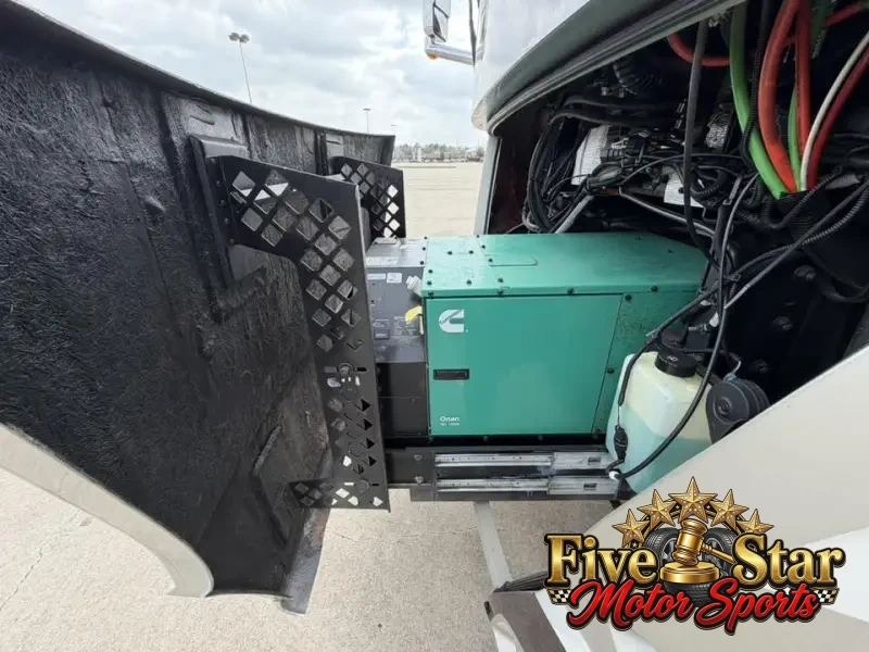2018 Tiffin Phaeton 40IH photo 38
