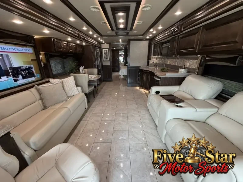 2018 Tiffin Phaeton 40IH photo 66