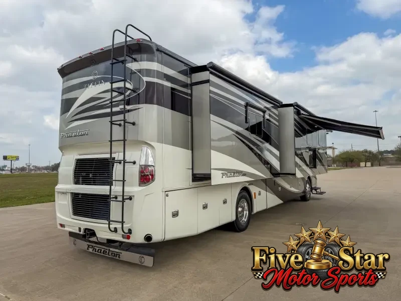 2018 Tiffin Phaeton 40IH photo 61
