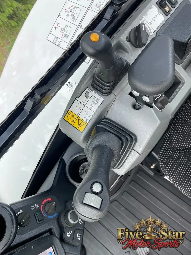 2020 Bobcat E35 Excavator photo 9