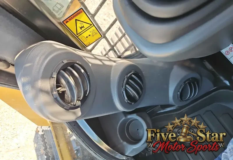 2019 Caterpillar 239D photo 41