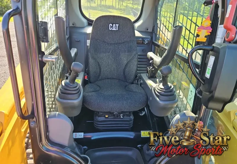 2019 Caterpillar 239D photo 25