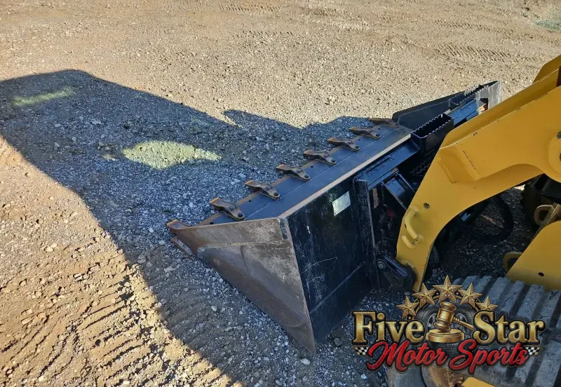 2019 Caterpillar 239D photo 11