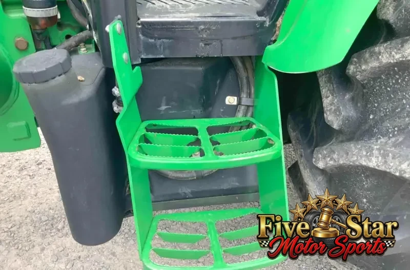 2013 John Deere 5100E MFWD photo 30