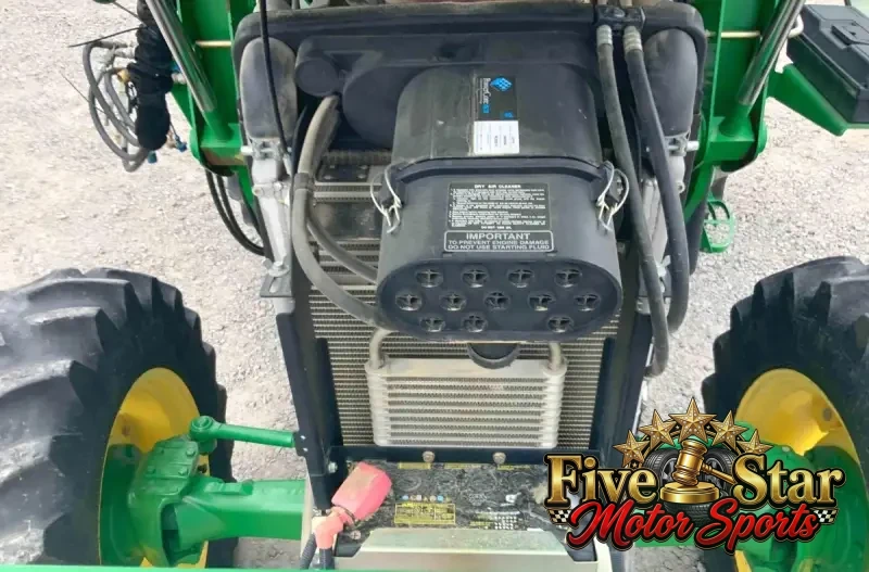 2013 John Deere 5100E MFWD photo 33