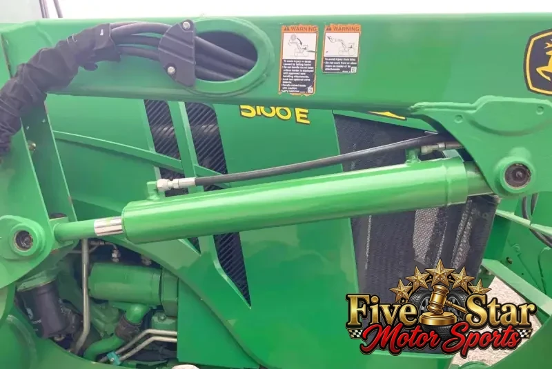 2013 John Deere 5100E MFWD photo 60
