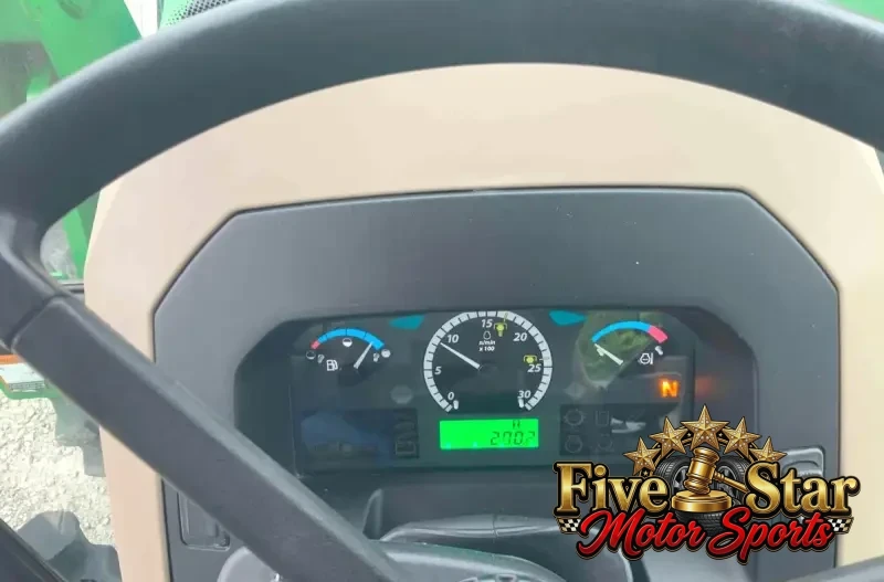 2013 John Deere 5100E MFWD photo 24