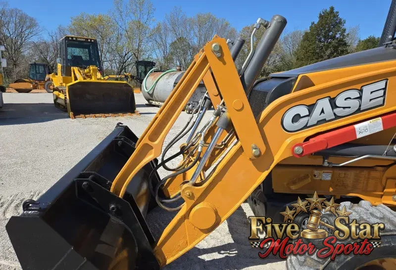 2016 Case 580 Super N photo 12