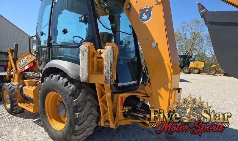 2016 Case 580 Super N photo 48