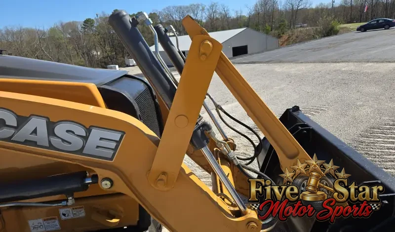 2016 Case 580 Super N photo 24