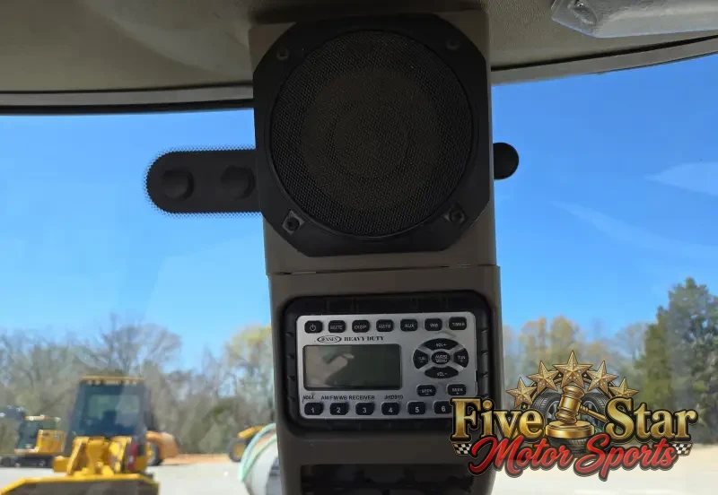 2016 Case 580 Super N photo 130