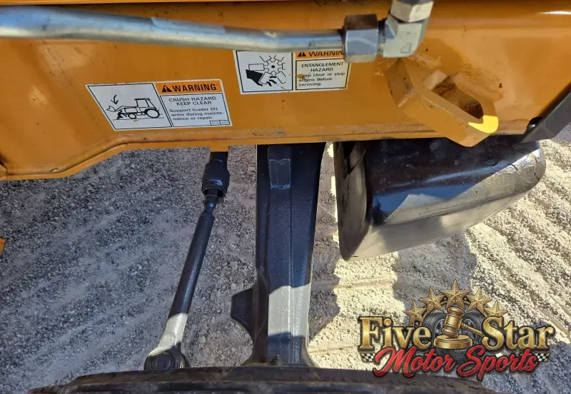 2016 Case 580 Super N photo 35