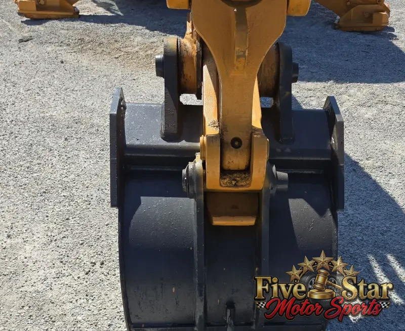 2016 Case 580 Super N photo 90