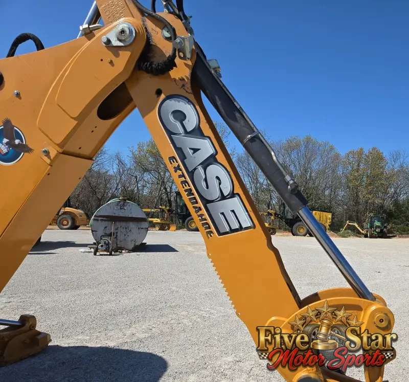 2016 Case 580 Super N photo 66