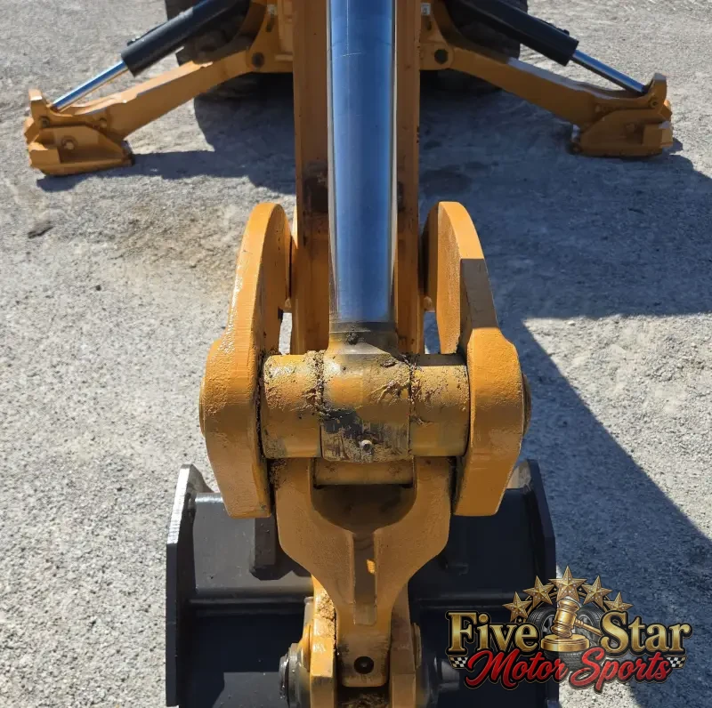 2016 Case 580 Super N photo 70