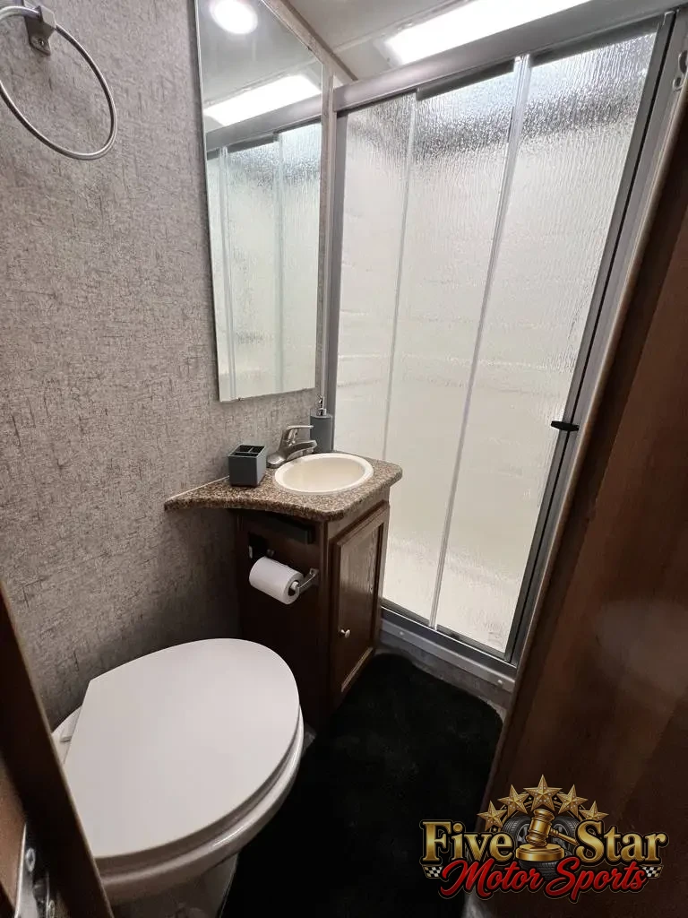 2019 Coachmen Leprechaun 260DS photo 5