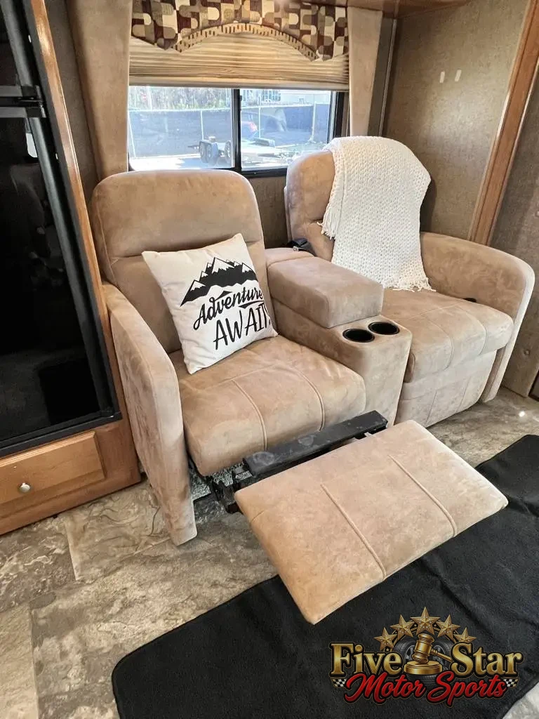 2019 Coachmen Leprechaun 260DS photo 16